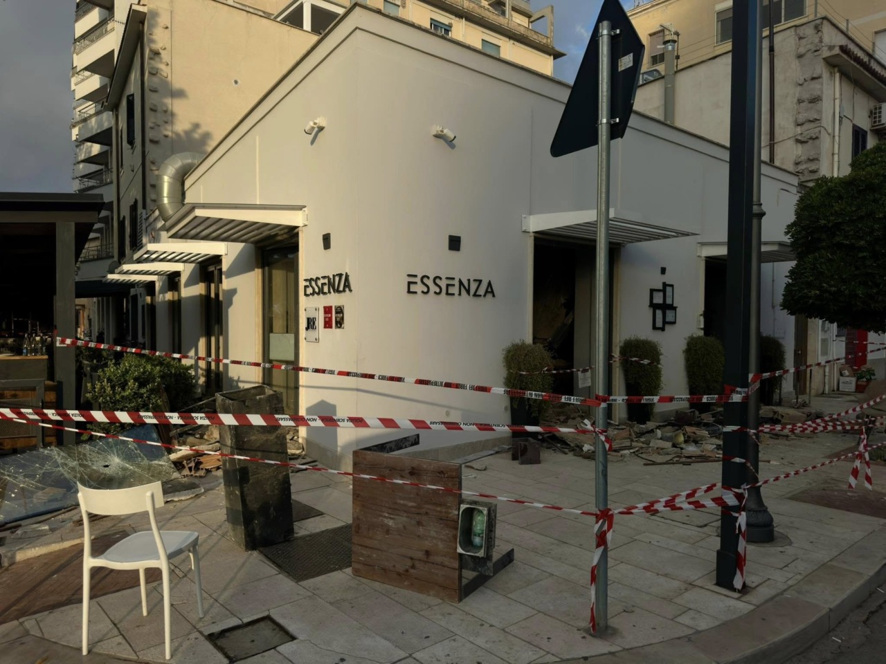 Incidenti sul lavoro: non ce l’ha fatta l’ispettore ferito nell’esplosione di Roma. Una sommelier ha perso la vita in un crollo