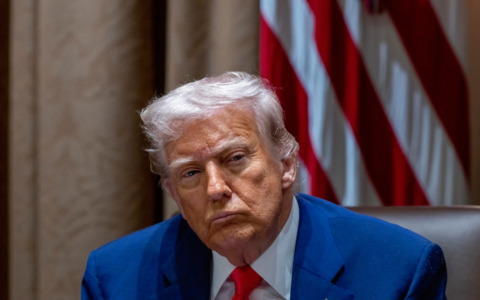Trump piazza due sottomarini nucleari vicino alla Russia