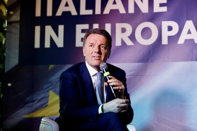Renzi rompe con Mondadori: "Attacco di Piersilvio Berlusconi sgarbato e personale. Non scambio la mia libertà con i soldi"