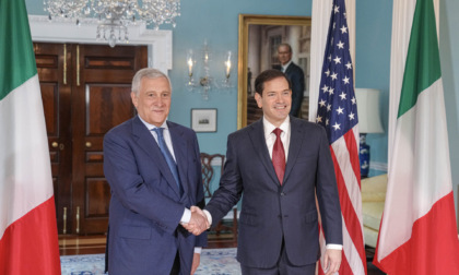 Iran, conto alla rovescia sul nucleare: entro fine agosto scadenza fissata da Usa, Regno Unito, Francia e Germania