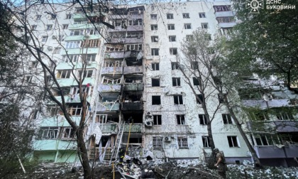 Massiccio attacco russo con droni e missili. Zelensky: "Due morti e 20 feriti"
