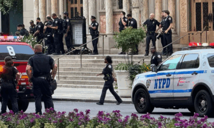 Sparatoria a New York, nel grattacielo sede di Blackstone: 27enne uccide 4 persone e si toglie la vita