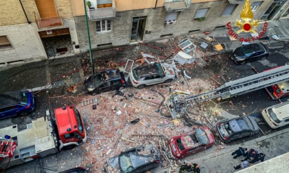 Il tentato femminicidio si trasforma in tragedia: incendia una palazzina e uccide un giovane