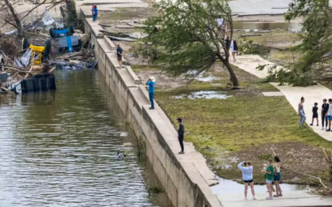 In Texas recuperati 82 corpi, mancano ancora 10 bambine travolte dalla piena del fiume