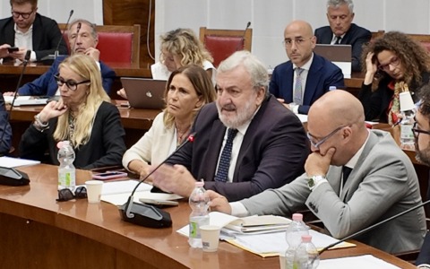 Ex Ilva: Governo, Regione, enti locali e sindacati firmeranno un accordo il 15 luglio