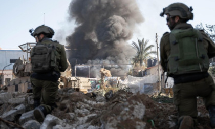 Nella notte Hamas dice sì alla nuova bozza di tregua: rilascio degli ostaggi in cambio del cessate il fuoco