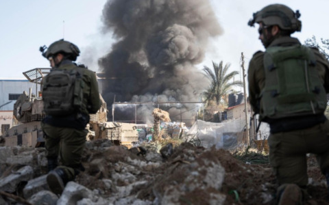 Nella notte Hamas dice sì alla nuova bozza di tregua: rilascio degli ostaggi in cambio del cessate il fuoco