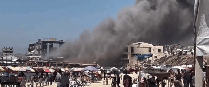 Gaza, bombardato un Internet cafè: 39 morti, molti dei quali giornalisti