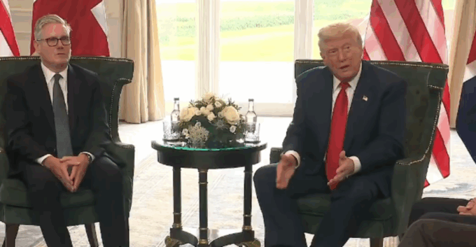 Netanyahu: "Nessuna carestia a Gaza". Ma Trump lo smentisce: "Quei bambini mi sembrano affamati"