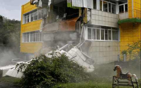 Terremoto di magnitudo 8.8 in Kamtchatka, onde alte tre metri. Evacuati in Giappone e alle Hawaii, allerta tsunami in Usa e Russia