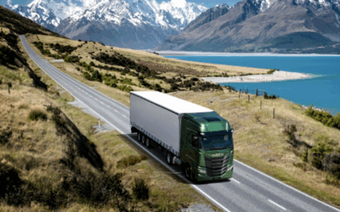 Iveco venduta all’indiana Tata Motors, i mezzi militari vanno a Leonardo