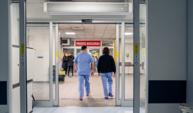 Sospetta intossicazione alimentare, morte madre e figlia di 15 anni