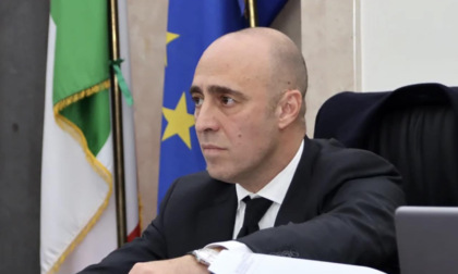Taranto, il sindaco assediato dagli ambientalisti anti-Ilva si dimette dopo un mese