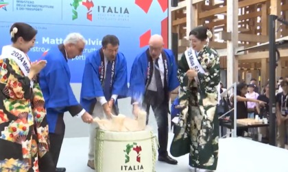 "Salvini San" tra campane e botti di sakè: "L'Italia batta il Giappone sul ponte a campata unica più lungo"