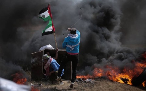 Raid di Israele su un sito distribuzione dell’acqua, 6 bambini morti