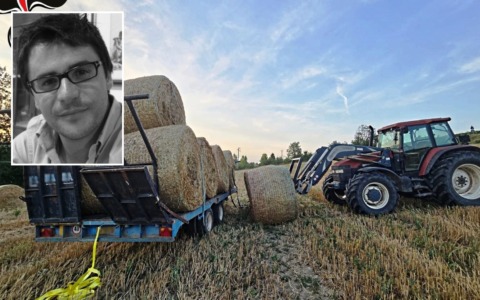 Travolto da una rotoballa, muore 43enne padre di tre figli