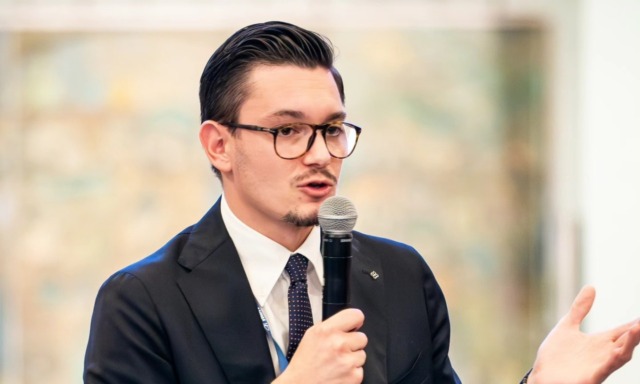 Inselvini (FdI-ECR): “Basta ideologia sui bambini. Al Parlamento europeo si arriva a parlare di ‘bambini LGBTIQ+’