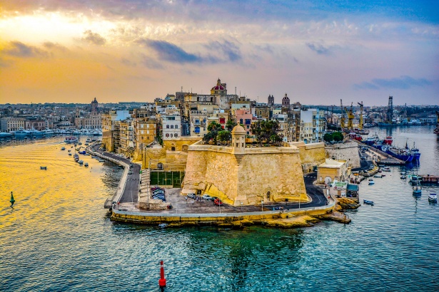 Malta, l’isola del sole tra archeologia, natura e innovazione culturale