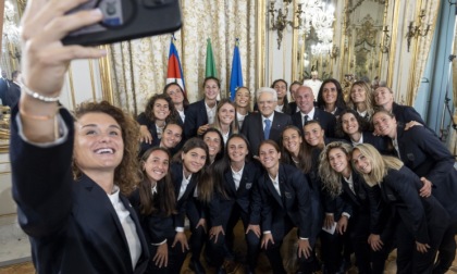 Le ragazze della Nazionale femminile da Mattarella: "Avete onorato l'Italia"