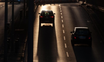 Traffico autostrade estate 2025: giornate da bollino nero, consigli e previsioni