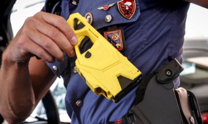 Dopo i casi di Olbia e Genova il sindacato dei Carabinieri difende l’uso del taser
