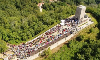Sant'Anna di Stazzema, Mattarella: "Eccidio pungolo per respingere la violenza"