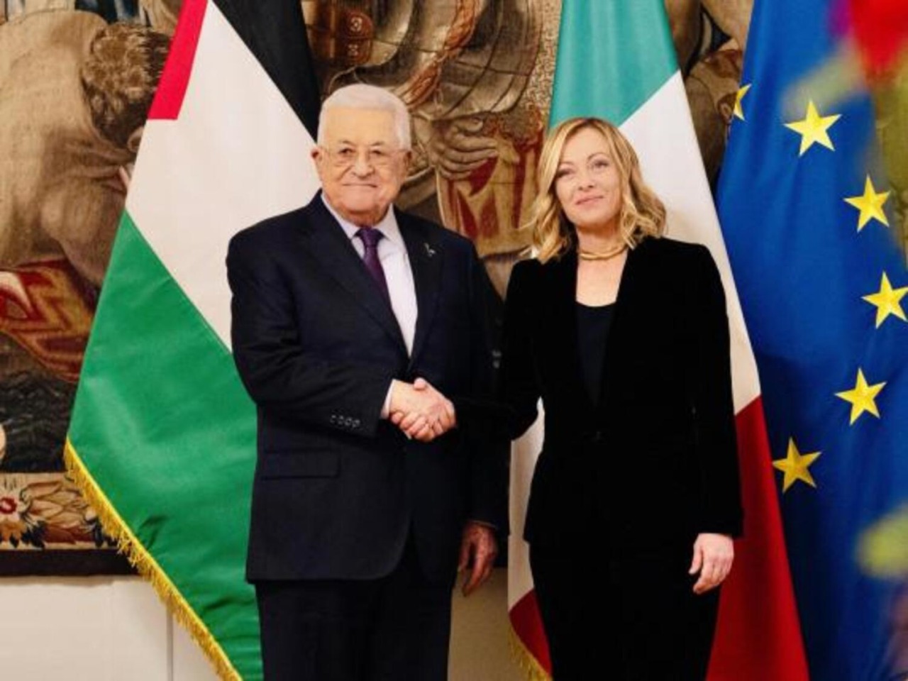 Meloni sente Abu Mazen: “Inaccettabile quanto accade a Gaza”. 300mila bambini a rischio malnutrizione acuta