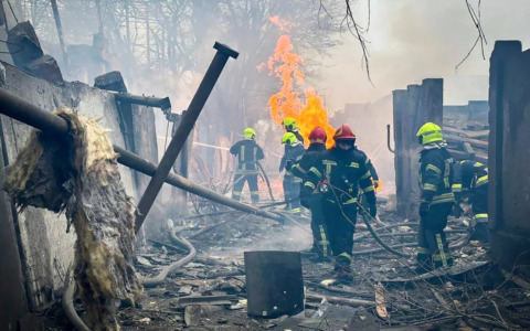Allarme missili su tutta l’Ucraina. Nella notte guerra di droni