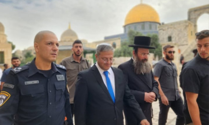 Ben-Gvir guida una preghiera sulla Spianata delle Moschee. Anp: "Superata la linea rossa"