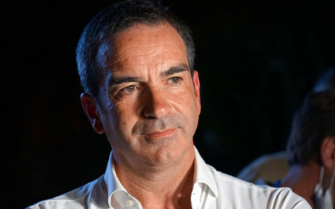 Calabria: il presidente Occhiuto (indagato per corruzione) si dimette, ma si ricandida