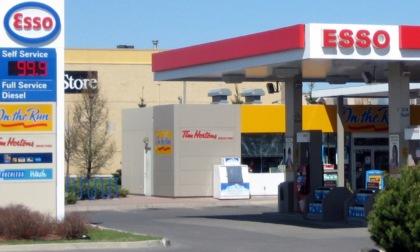Esso torna italiana. Chi ha comprato 1.200 distributori di benzina per 425 milioni di euro