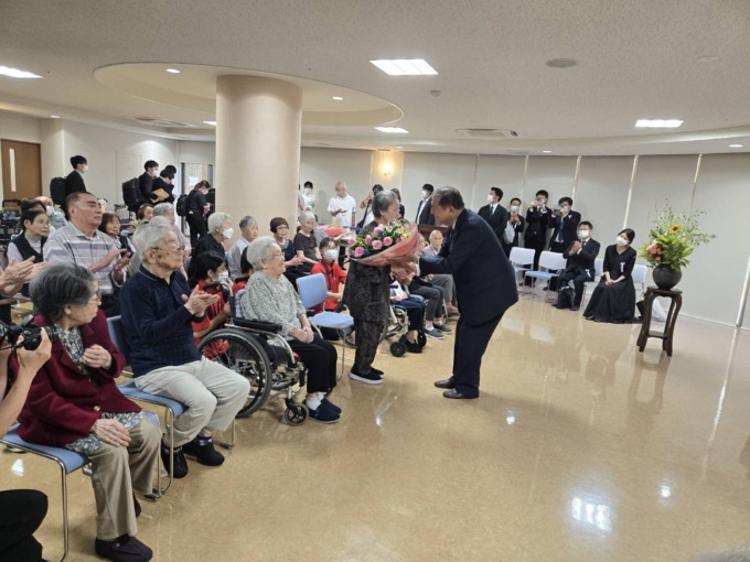 Hiroshima ricorda gli 80 anni dall'atomica: leader da 120 Paesi e monito contro le armi nucleari
