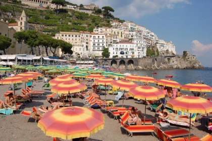 Meritocrazia Italia: su prezzi, concessioni e accesso alle spiagge servono fatti