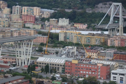 Genova ricorda la tragedia del Ponte Morandi. Mattarella: “Disastro che richiama a responsabilità pubbliche e private”