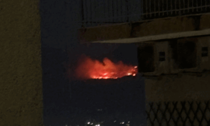 Incendio Vesuvio, tre i fronti ancora attivi: soccorsi al lavoro