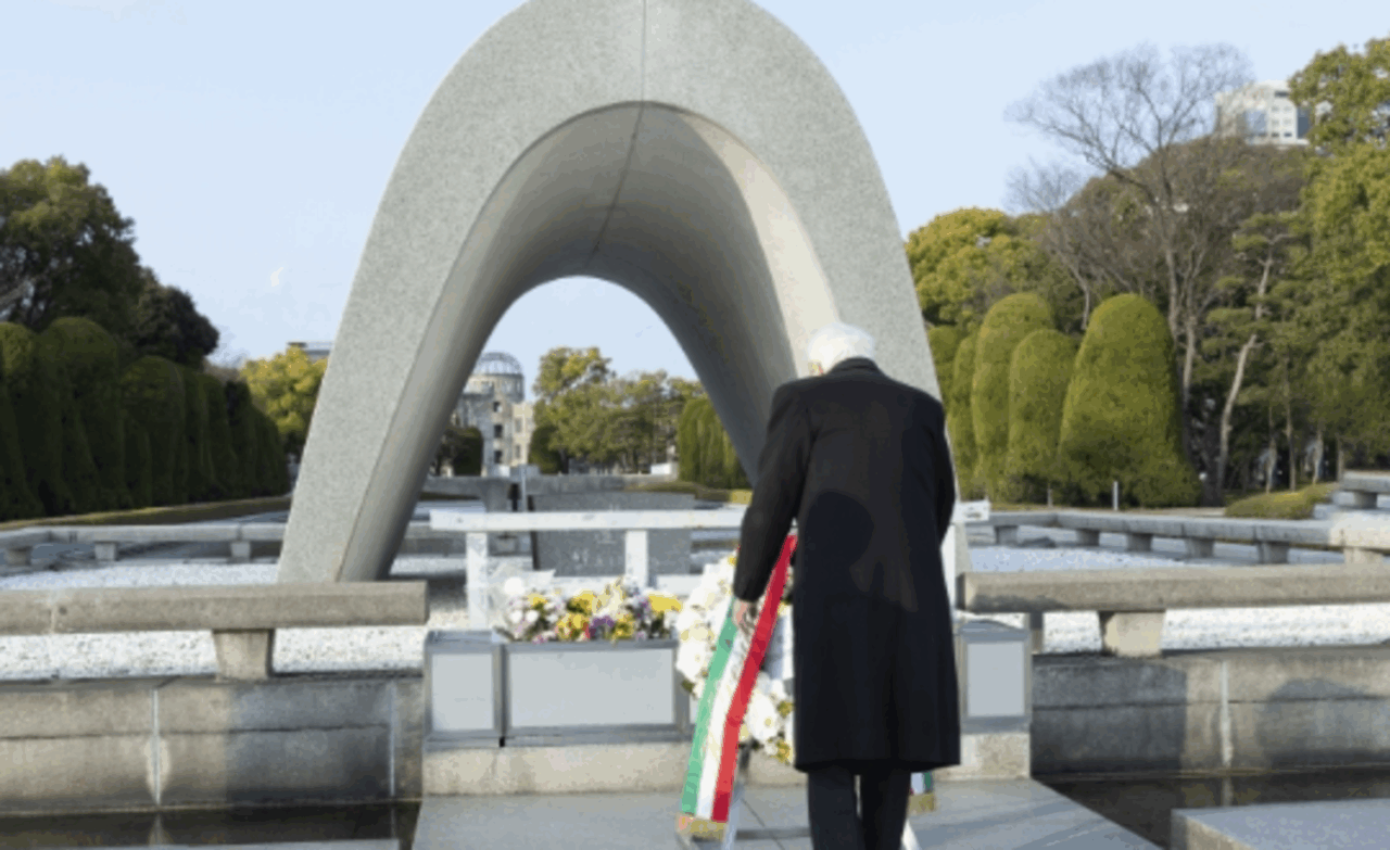Mattarella sull’anniversario di Hiroshima e Nagasaki: “L’uso del nucleare è un crimine contro l’umanità”