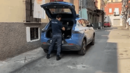 Uccisa a coltellate in strada. Era protetta dal “codice rosso” dopo aver denunciato l’ex