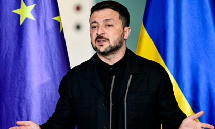 Zelensky: "Ai negoziati per la pace deve esserci anche l'Europa"