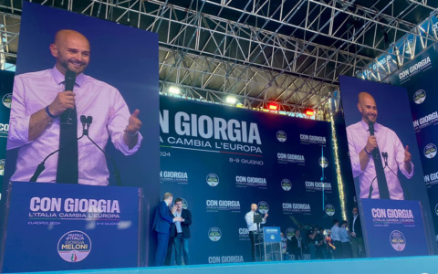 Sbandieratori dal Lazio a evento a Mosca, Procaccini (FdI): “Stupore e amarezza”
