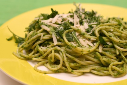 Tossina pericolosa nel pesto: prodotto e lotti ritirati dai supermercati (da non usare)