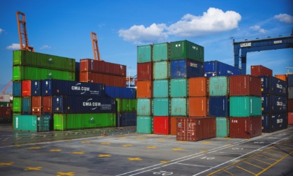 Vola a +2% l'export italiano: ordini dall'estero, corsa contro il tempo prima dei dazi di Trump