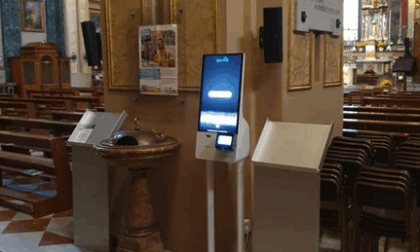 Le offerte in chiesa si faranno col bancomat: arrivano i totem per le donazioni