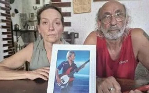 “Si è ucciso per colpa dei bulli”, la lettera della famiglia di Paolo a Valditara e Meloni