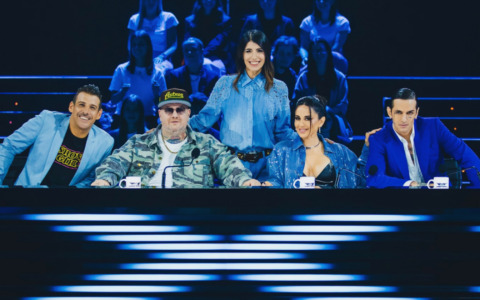 Al via la nuova edizione di X Factor: chi sono i concorrenti della prima puntata e da dove vengono