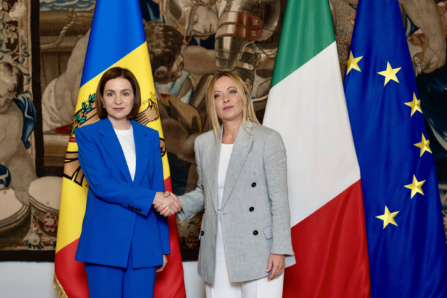 Giorgia Meloni ha ricevuto a Palazzo Chigi la Presidente della Moldavia