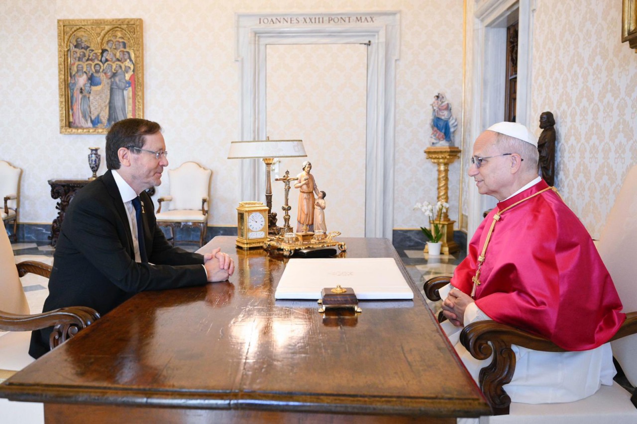 Herzog dal Papa: "Garantiamo la sicurezza dei cristiani"