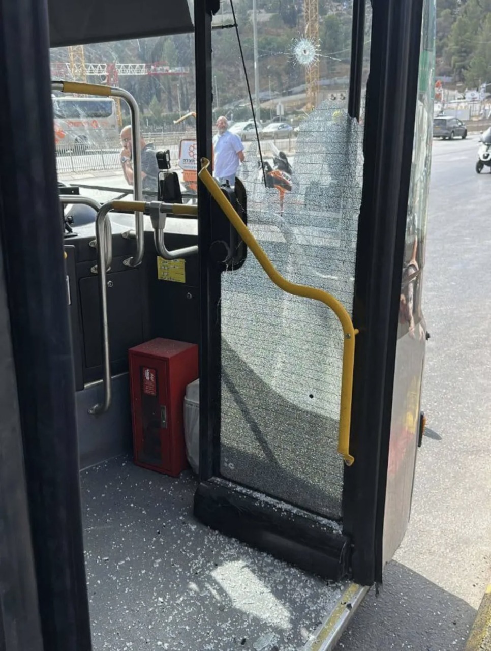 Attentato su un autobus a Gerusalemme, cinque morti e undici feriti