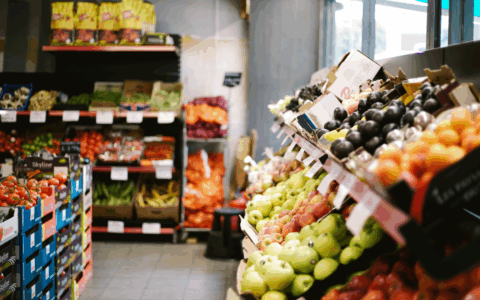 Lombardia, 5,5 milioni per nuovi negozi di alimentari nei piccoli Comuni e nelle frazioni