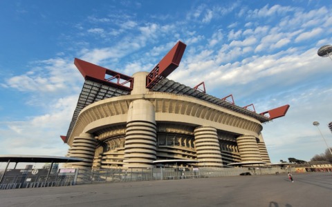 San Siro: sì alla vendita a Milan e Inter. Cosa succede ora (e le incognite)