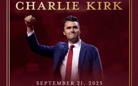 Funerale-show MAGA per Charlie Kirk: Trump annuncia la sua presenza allo stadio di Glendale